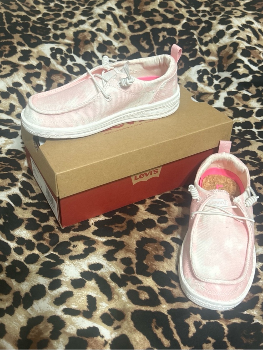 Levi's Kids Pink Canvas Slip-On Sneakers with Elastic Laces